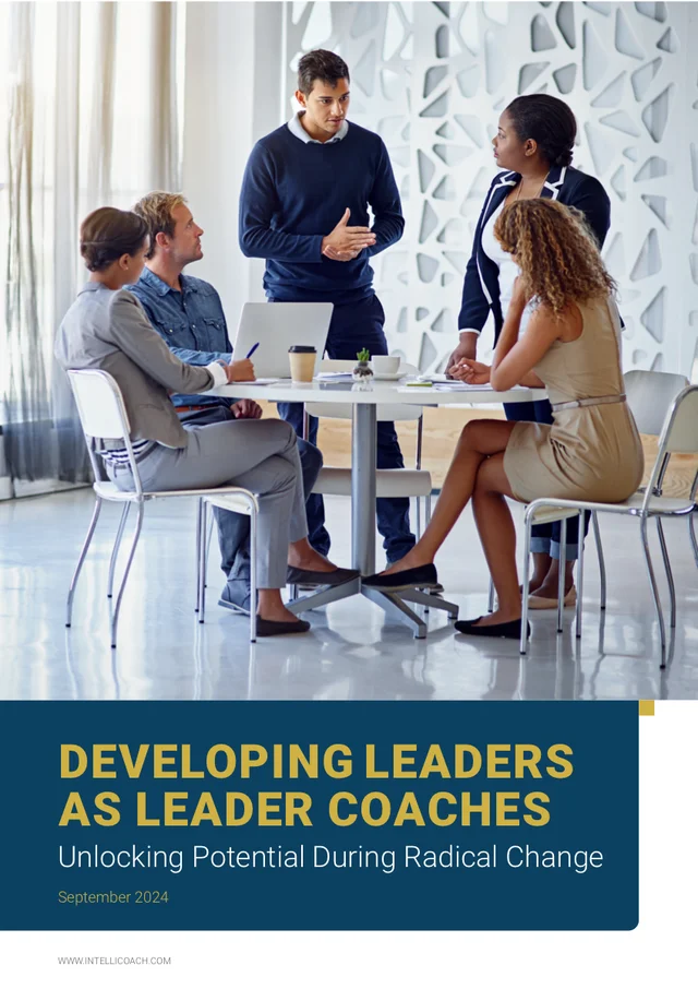 Titelseite des White Papers Developing Leaders as Leader Coaches.